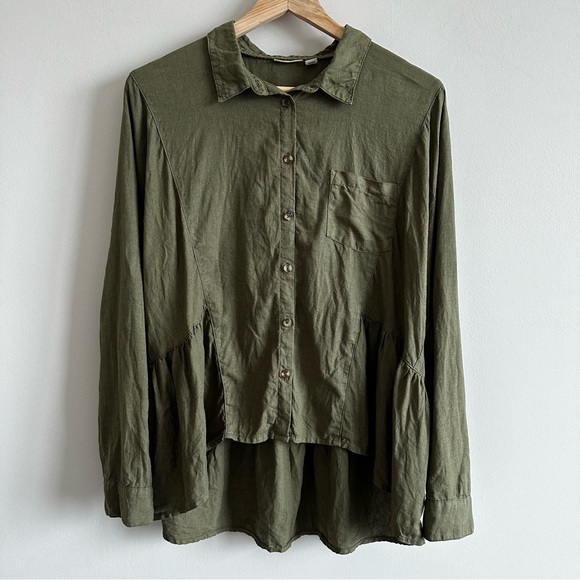 Holding Horses McKenzie Peplum Hi-Lo Shirt - Picture 2 of 10